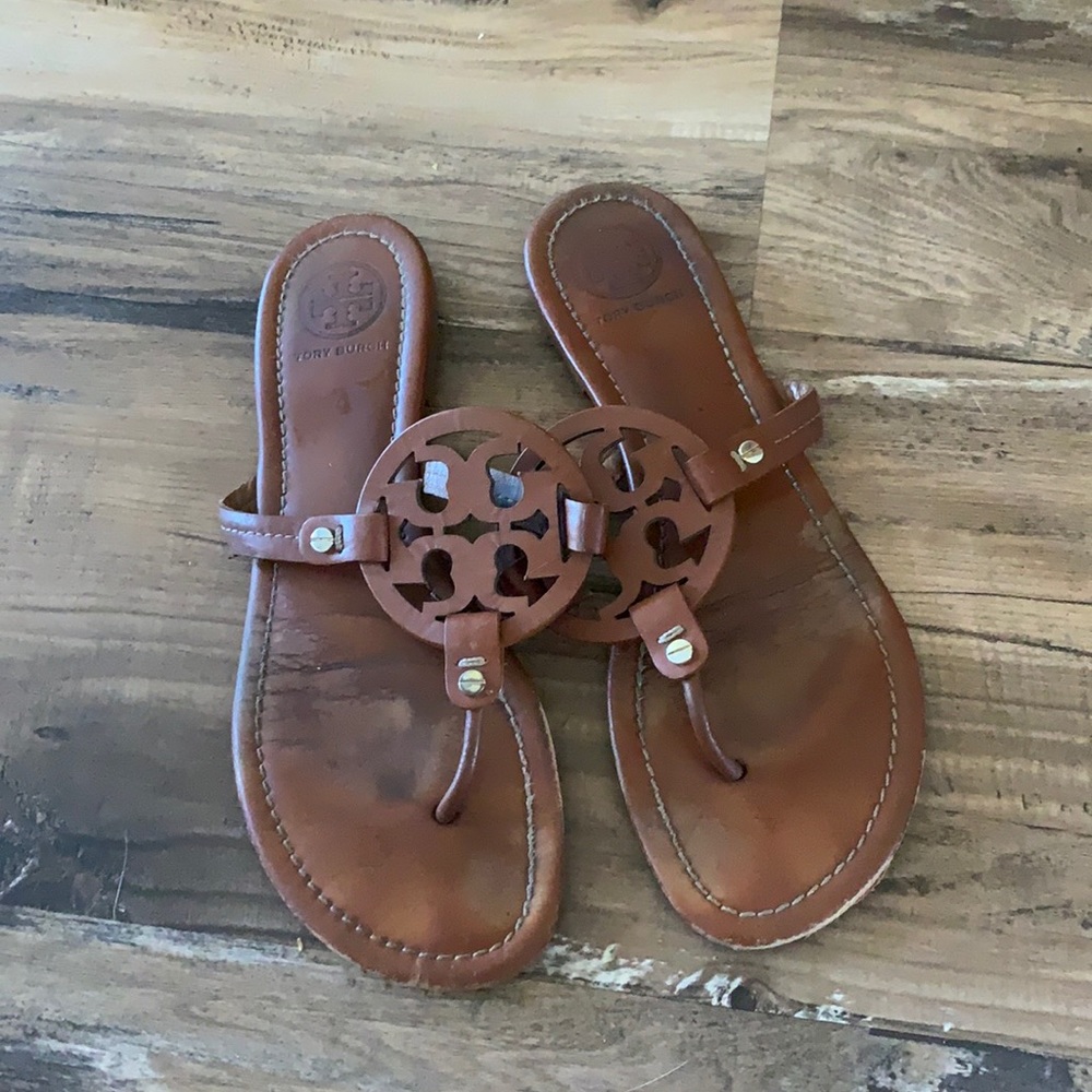Tory Burch Miller flats in good condition
